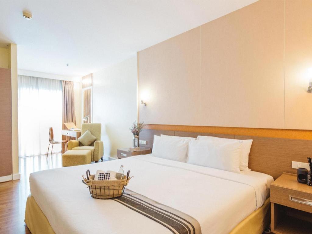 Clef Hotel Бангкок Екстер'єр фото